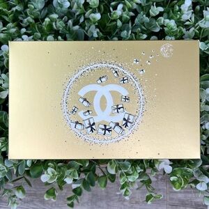 Chanel Limited Edition Gold Gift Box Easy Come Easy Glow